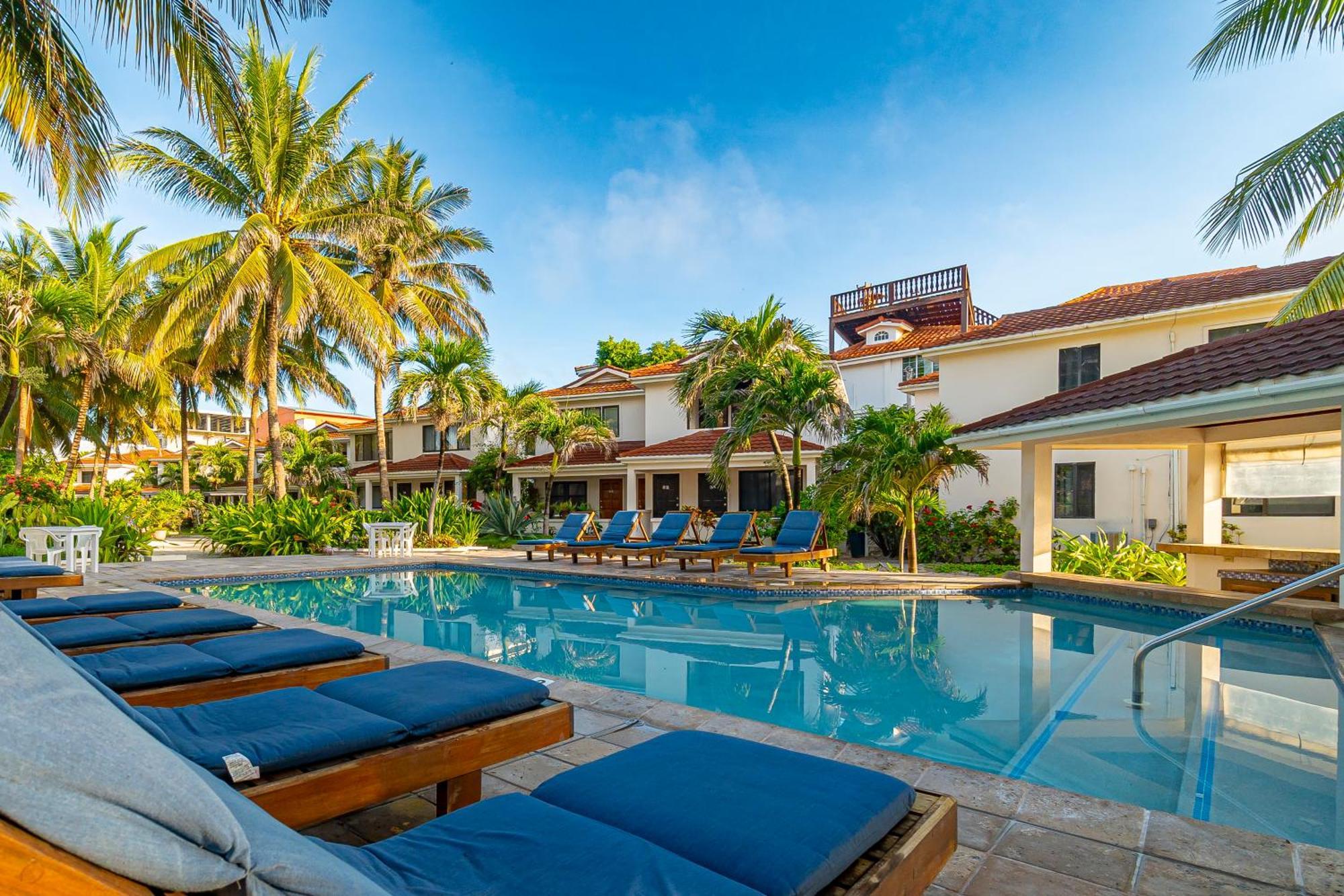 Tradewinds Paradise Villas San Pedro  Exterior foto